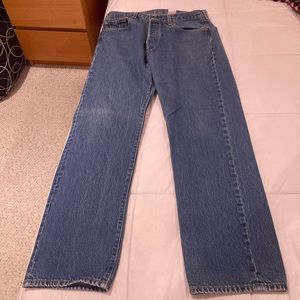 Mens Levi’s 501 jeans.